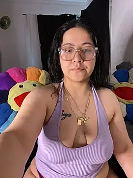 Snapshot of MsConejitaa chatting on 02-02-25, 04:43 MsConejitaa online show from 02-02-25, 04:43