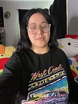 Snapshot of MsConejitaa chatting on 02-11-25, 01:20 MsConejitaa online show from 02-11-25, 01:20