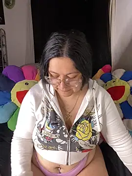 Snapshot of MsConejitaa chatting on 09-30-25, 02:16 MsConejitaa online show from 09-30-25, 02:16