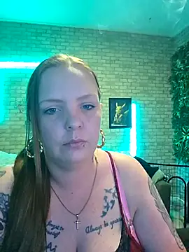 Snapshot of Melissa1994- chatting on 05-09-26, 11:32 Melissa1994- online show from 05-09-26, 11:32