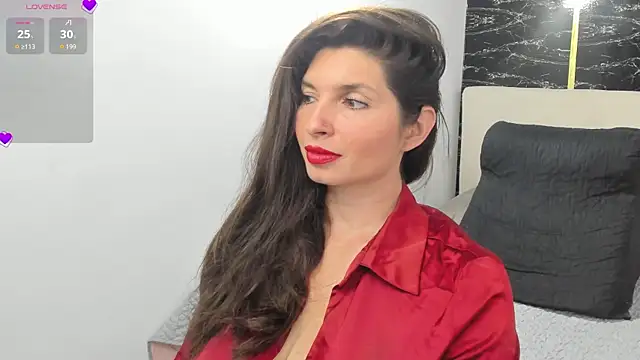 Snapshot of Azahara_Amin_ chatting on 05-19-26, 05:08 Azahara Amin online show from 05-19-26, 05:08