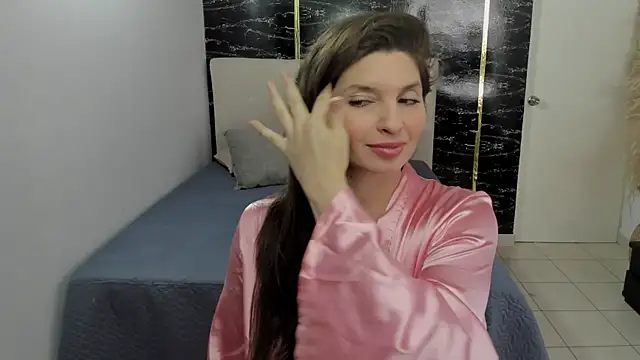 Snapshot of Azahara_Amin_ chatting on 06-16-26, 05:04 Azahara Amin online show from 06-16-26, 05:04