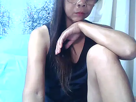 urwife tobe online show from 11-07-25, 05:57