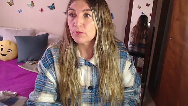 Jolie-Mature online show from 03-08-25, 10:24