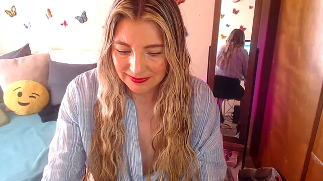 Jolie-Mature online show from 10-16-25, 08:43