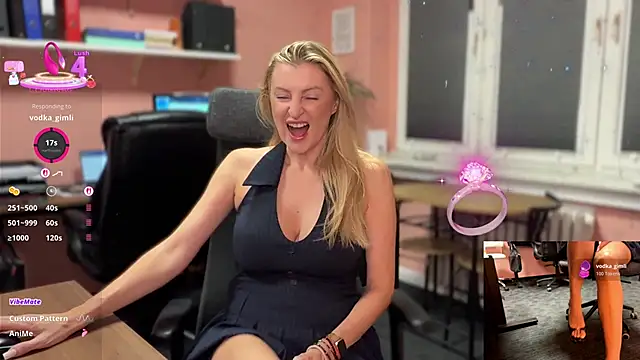 legsLONG online show from 12-19-25, 05:03