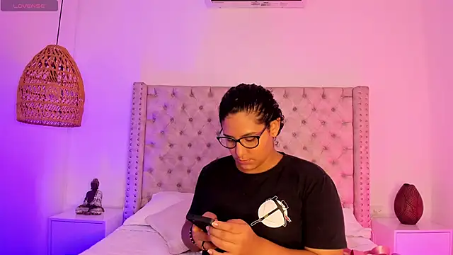 DanielleEvans  online show from 03-11-25, 11:01