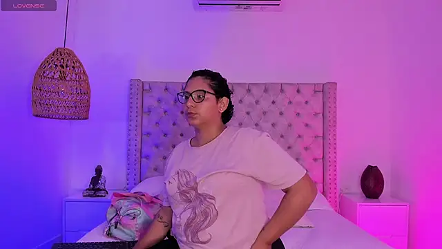 DanielleEvans  online show from 03-18-25, 11:19