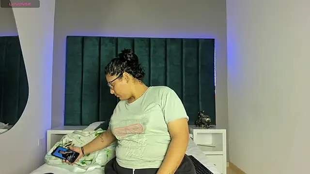 DanielleEvans  online show from 01-09-26, 11:24