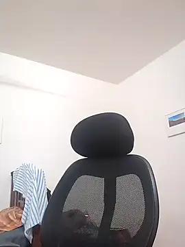 Snapshot of _IRRESISTIBLE_ chatting on 01-19-25, 02:49  IRRESISTIBLE  online show from 01-19-25, 02:49