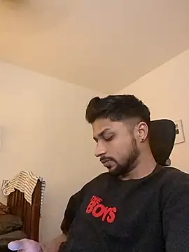 Snapshot of _IRRESISTIBLE_ chatting on 01-28-25, 05:56  IRRESISTIBLE  online show from 01-28-25, 05:56