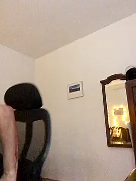 Snapshot of _IRRESISTIBLE_ chatting on 02-15-25, 04:01  IRRESISTIBLE  online show from 02-15-25, 04:01