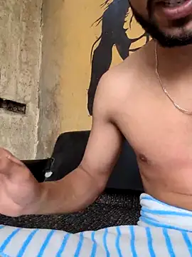 Snapshot of _IRRESISTIBLE_ chatting on 03-15-25, 07:09  IRRESISTIBLE  online show from 03-15-25, 07:09