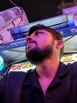 Snapshot of _IRRESISTIBLE_ chatting on 09-30-25, 02:00  IRRESISTIBLE  online show from 09-30-25, 02:00