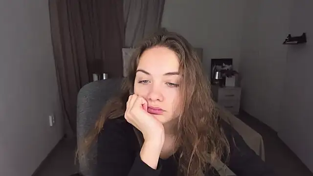 KristinaLoison online show from 12-28-24, 04:09