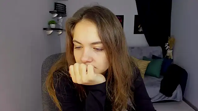 KristinaLoison online show from 01-14-25, 03:01