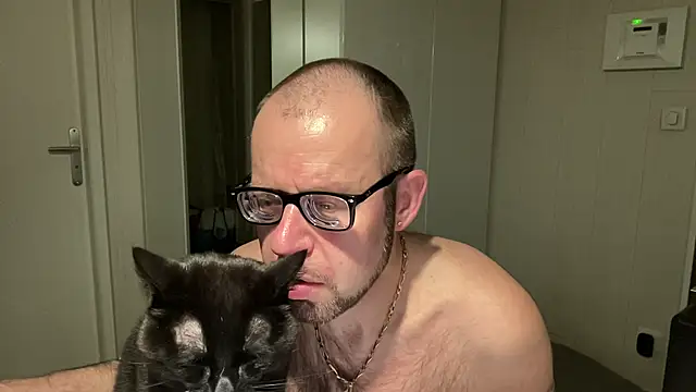 FABIOGLASSES online show from 04-05-26, 10:51