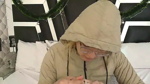 Snapshot of katya_kozlov chatting on 01-14-25, 02:29 katya kozlov online show from 01-14-25, 02:29