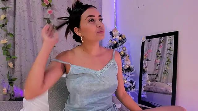 aisha es online show from 12-14-24, 12:12