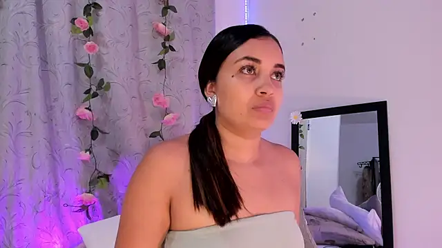 aisha es online show from 01-08-25, 10:16