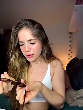 ShelbyHagen online show from 03-11-26, 02:28