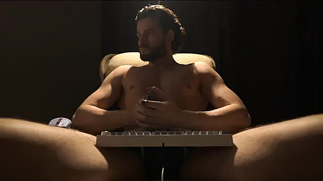 Keen   Luckystrike online show from 03-17-26, 10:02