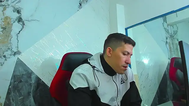 yeckodream online show from 11-28-25, 05:43