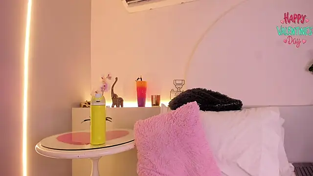 Snapshot of ambercroft chatting on 02-15-25, 02:04 ambercroft online show from 02-15-25, 02:04