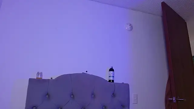 Red-moon1 online show from 02-06-25, 01:54