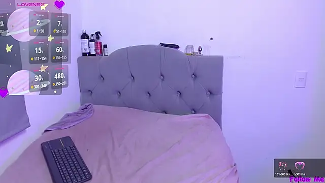 Red-moon1 online show from 03-12-25, 02:34