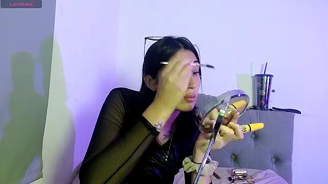 Red-moon1 online show from 10-21-25, 06:03