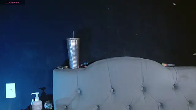 Red-moon1 online show from 06-18-26, 02:34