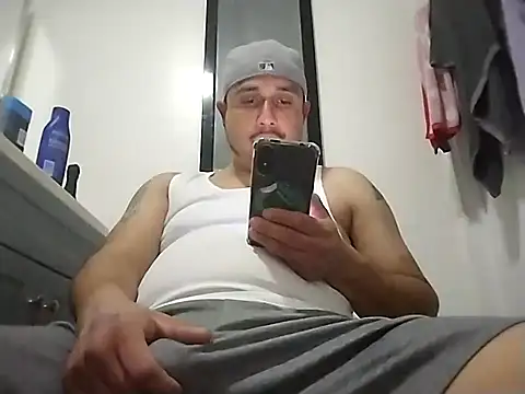 Snapshot of thickcocklatino chatting on 01-16-25, 01:04 thickcocklatino online show from 01-16-25, 01:04