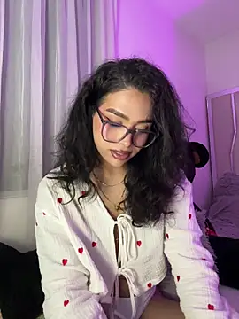Samantha Bernardo online show from 06-25-26, 04:34