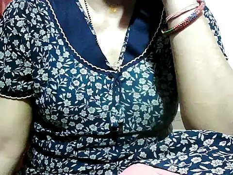 Snapshot of RukminiNew chatting on 05-18-26, 10:54 RukminiNew online show from 05-18-26, 10:54