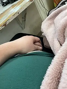 Snapshot of buri232 chatting on 03-06-25, 07:25 buri232 online show from 03-06-25, 07:25