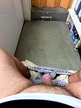 Snapshot of buri232 chatting on 09-10-25, 12:05 buri232 online show from 09-10-25, 12:05