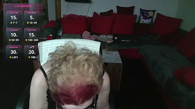 HeisseomaOriginal online show from 01-30-25, 10:50