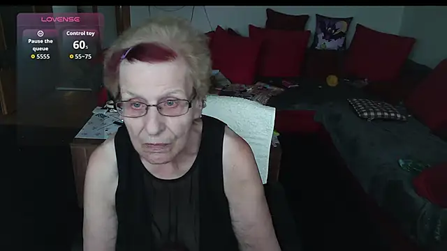 HeisseomaOriginal online show from 10-12-25, 07:18