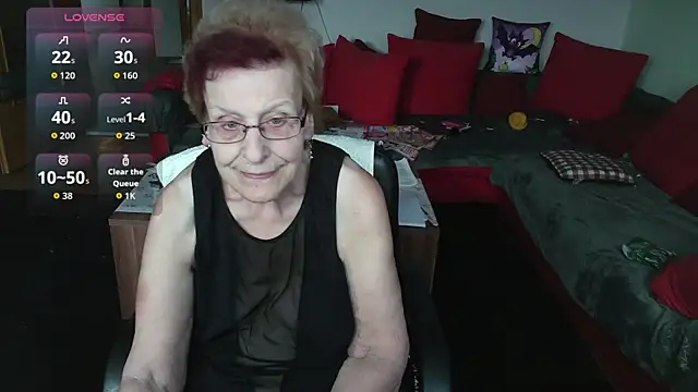 HeisseomaOriginal online show from 10-22-25, 07:08