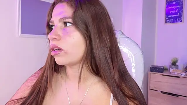 bluee hazell online show from 10-26-25, 10:10