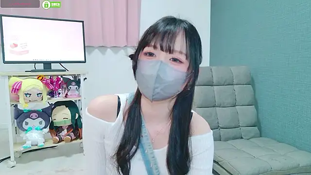 -M Hinano  online show from 06-19-26, 01:15
