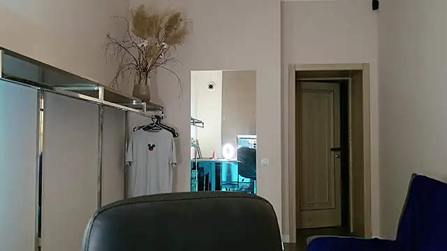 Snapshot of Mila_Anders chatting on 07-23-26, 04:43 Mila Anders online show from 07-23-26, 04:43