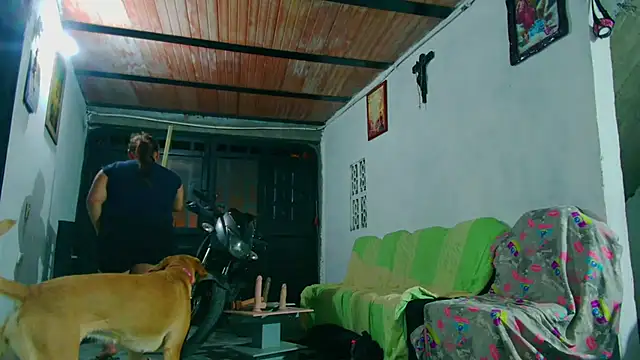 Diana Lozano online show from 10-04-25, 10:02