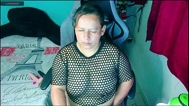 Diana Lozano online show from 10-29-25, 03:31