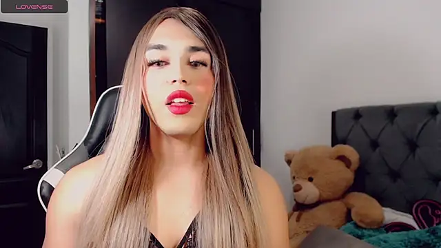 Snapshot of BIGCOCKMIA chatting on 03-05-25, 08:00 BIGCOCKMIA online show from 03-05-25, 08:00