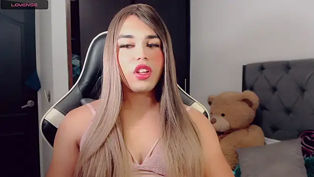 Snapshot of BIGCOCKMIA chatting on 03-19-25, 12:45 BIGCOCKMIA online show from 03-19-25, 12:45