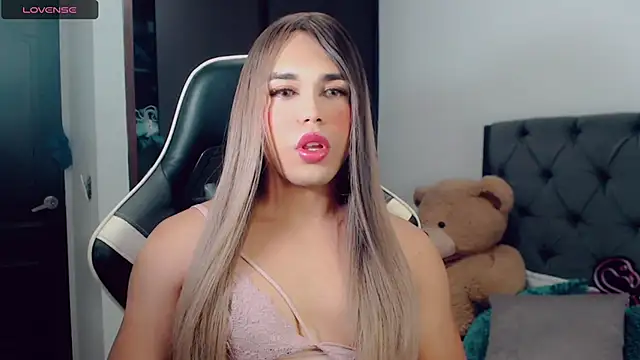 Snapshot of BIGCOCKMIA chatting on 03-20-25, 12:53 BIGCOCKMIA online show from 03-20-25, 12:53