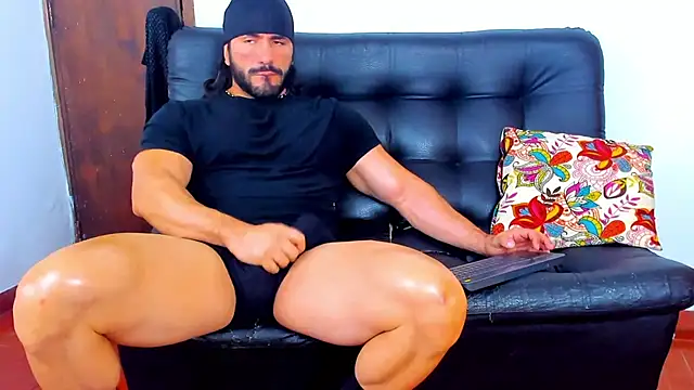 AlfredWalker online show from 02-05-25, 01:22