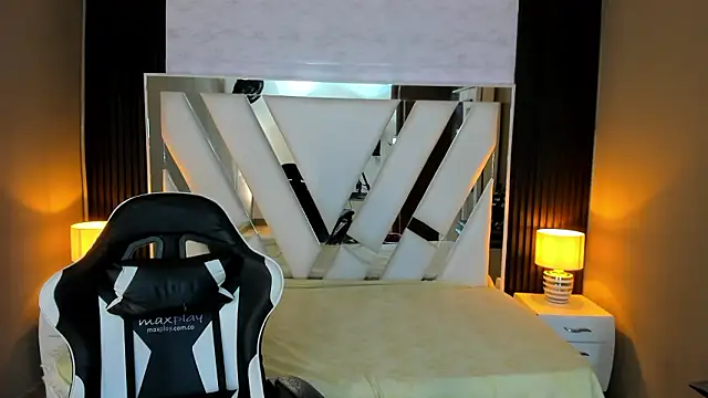 Linda4Petite online show from 02-14-26, 07:10